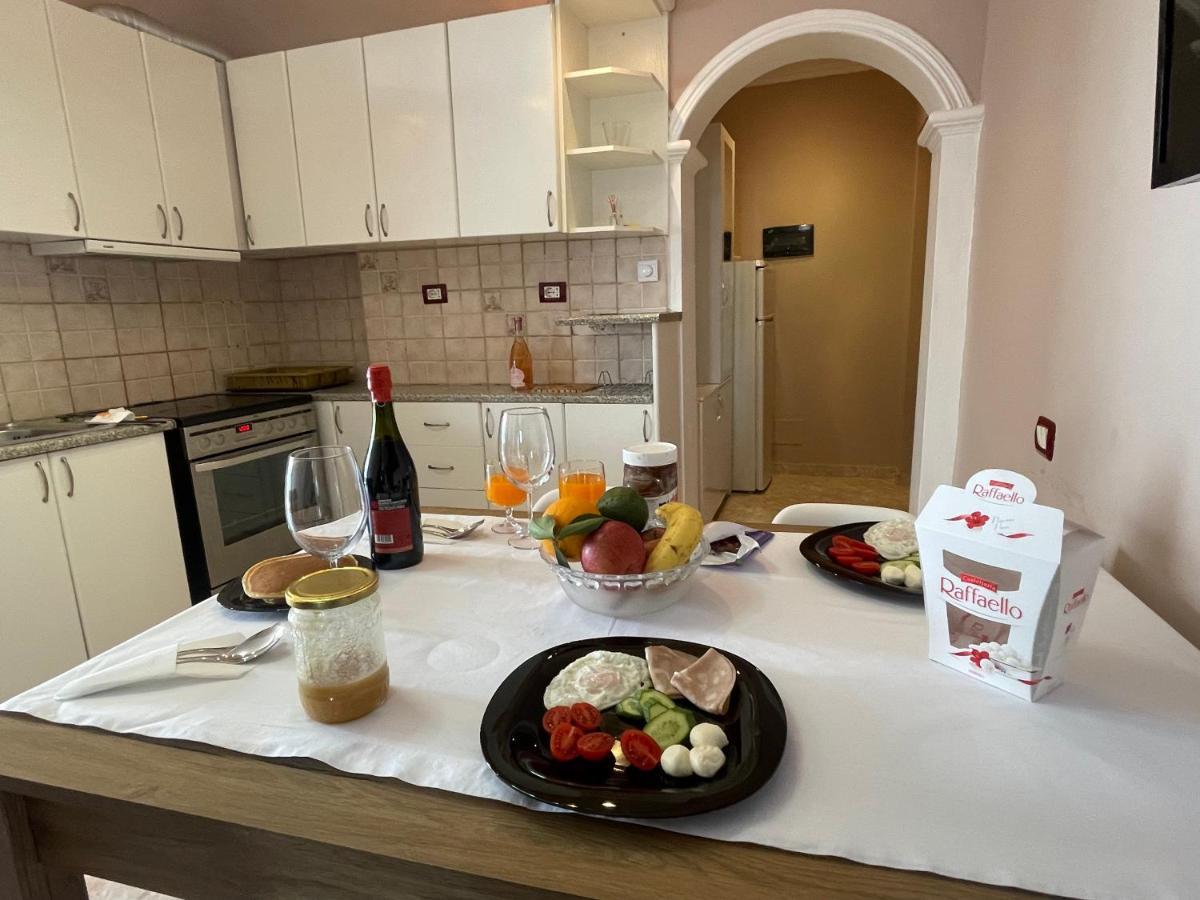 Sea View Apartment Vlore Luaran gambar