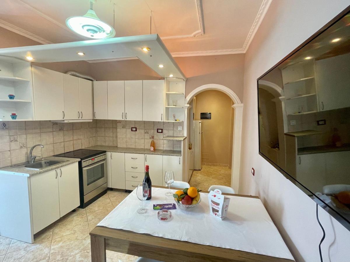 Sea View Apartment Vlore Luaran gambar