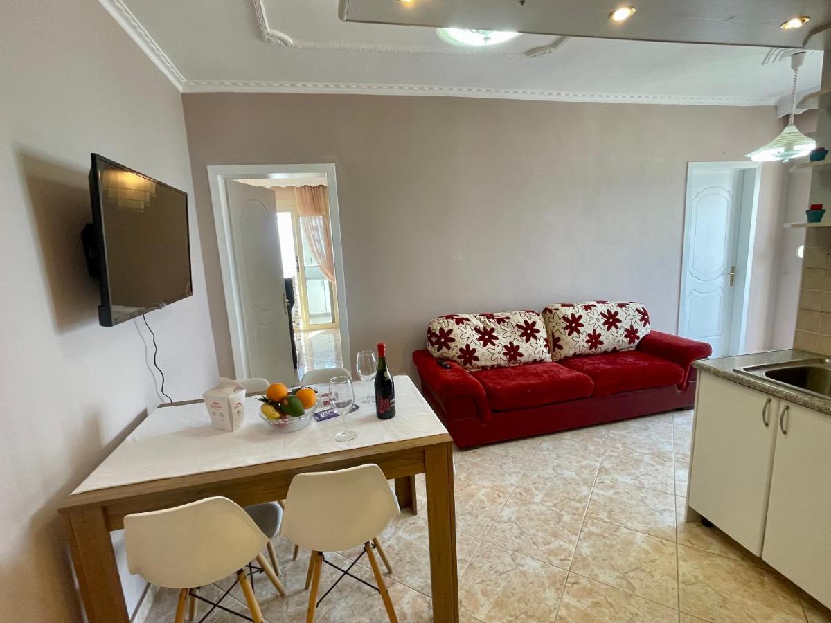 Sea View Apartment Vlore Luaran gambar